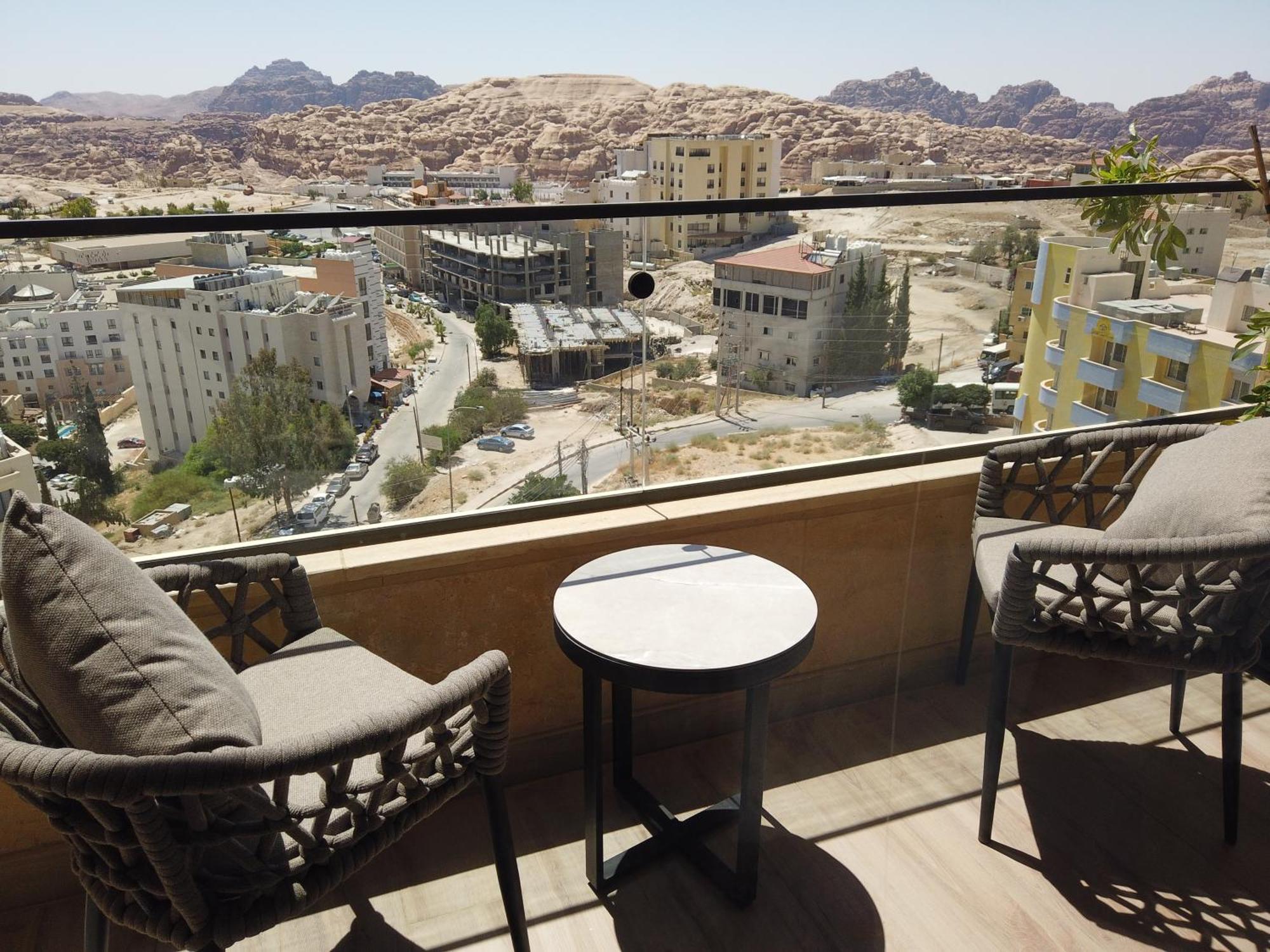 H Luxury Hotel Wadi Musa Exterior photo